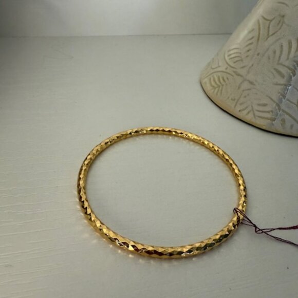 Park Lane "Florence" Bangle Bracelet – Timeless Elegance with a Textured Finish - Picture 3 of 4